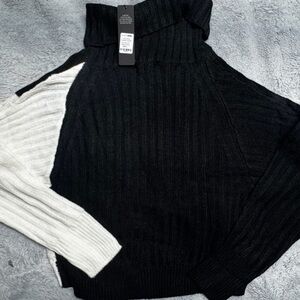 Fashion Nova Black and White TurtleNeck Sweater